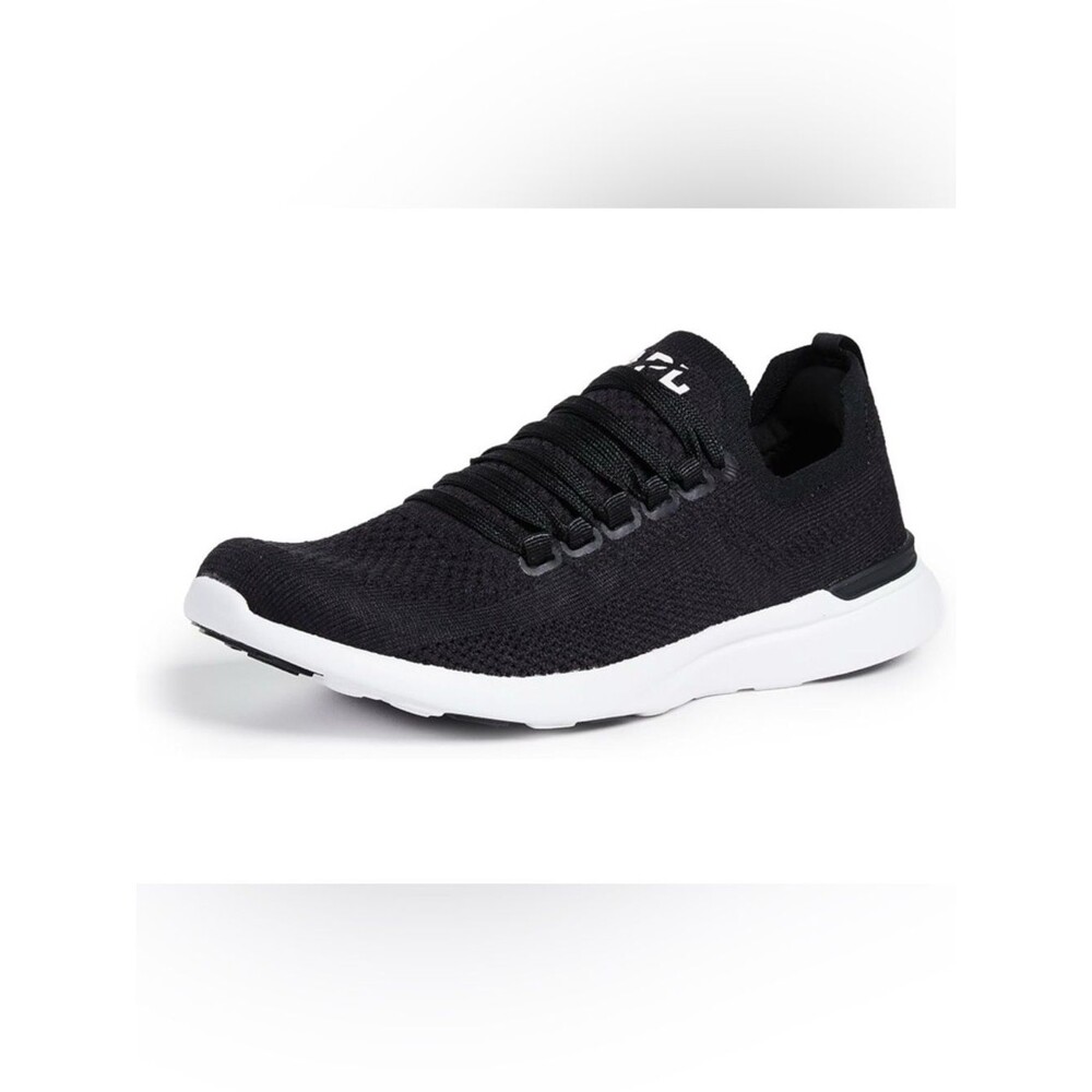 APL TechLoom Breeze Black & White Lightweight Lace Up Sneakers. 7.5.